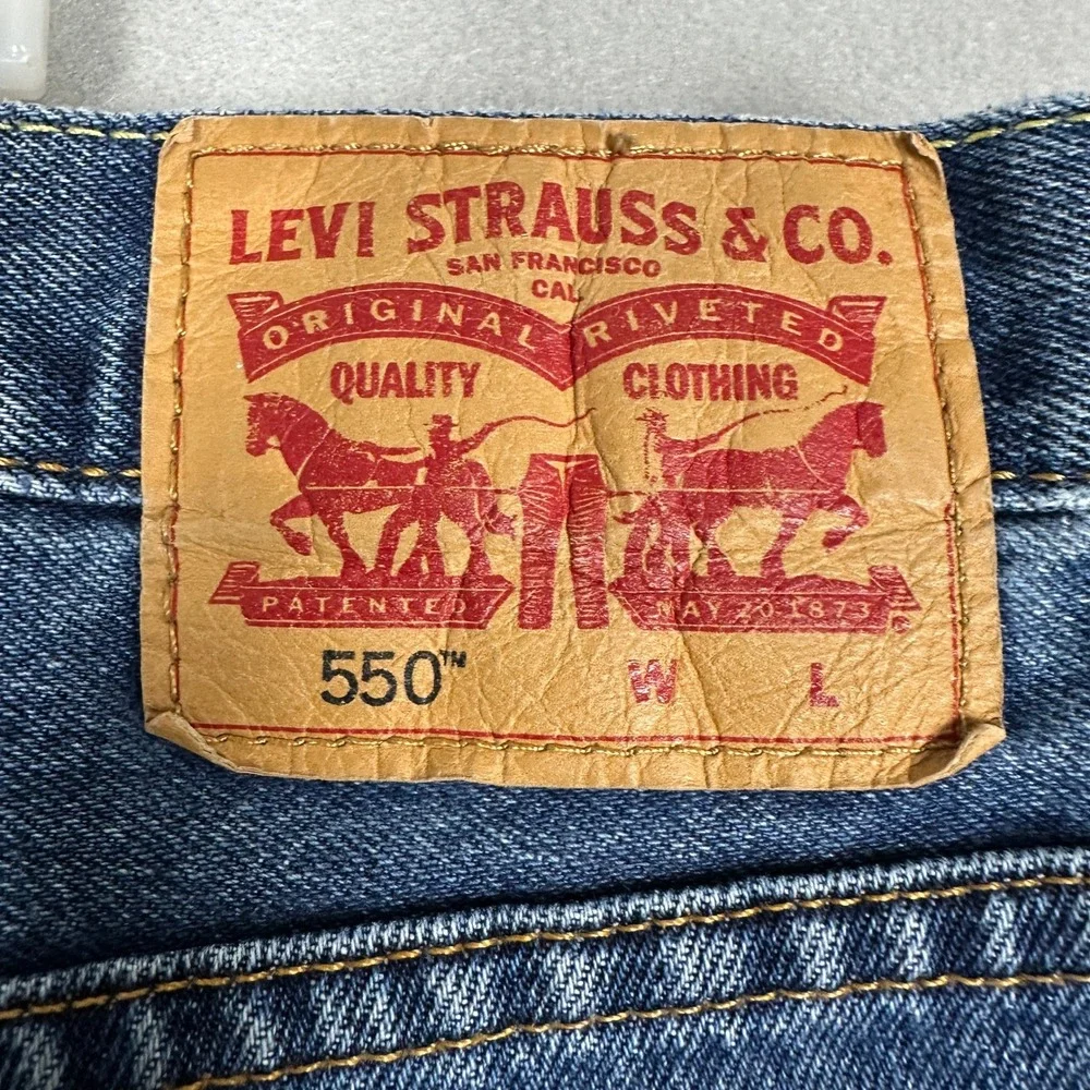 Levi's 550 Jeans Mens 54x29 Relaxed Fit Blue Tapered Leg EUC